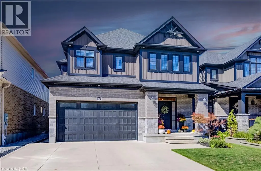 35 GREYHAWK Street