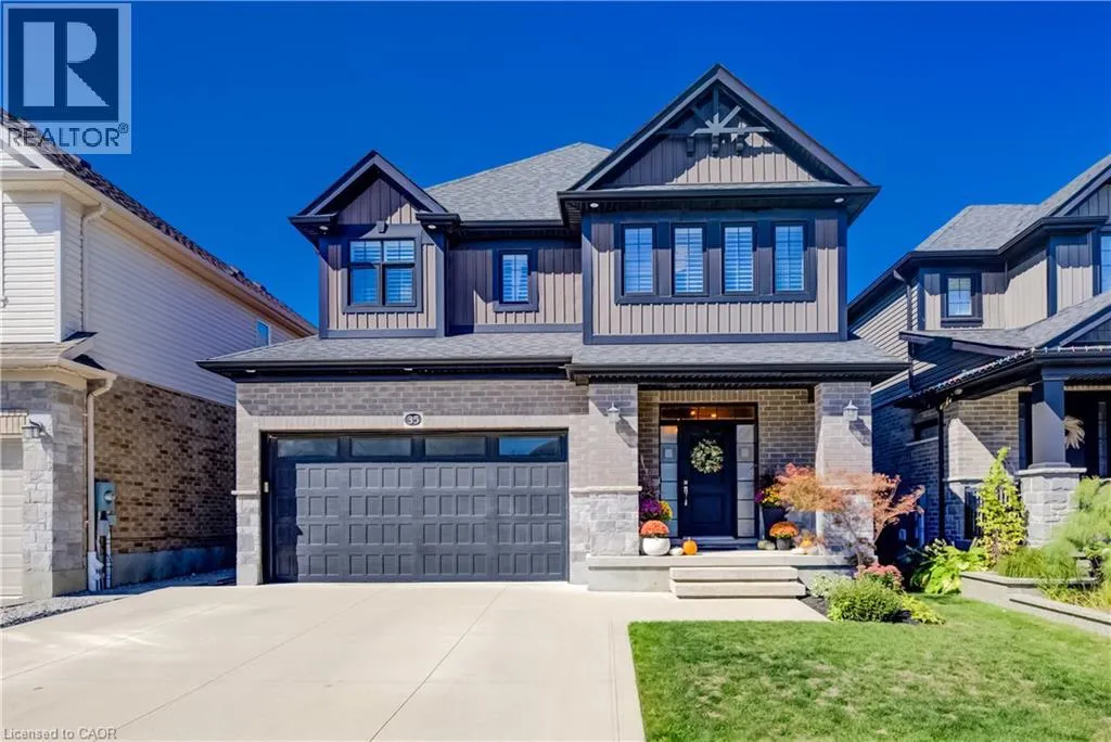 35 GREYHAWK Street