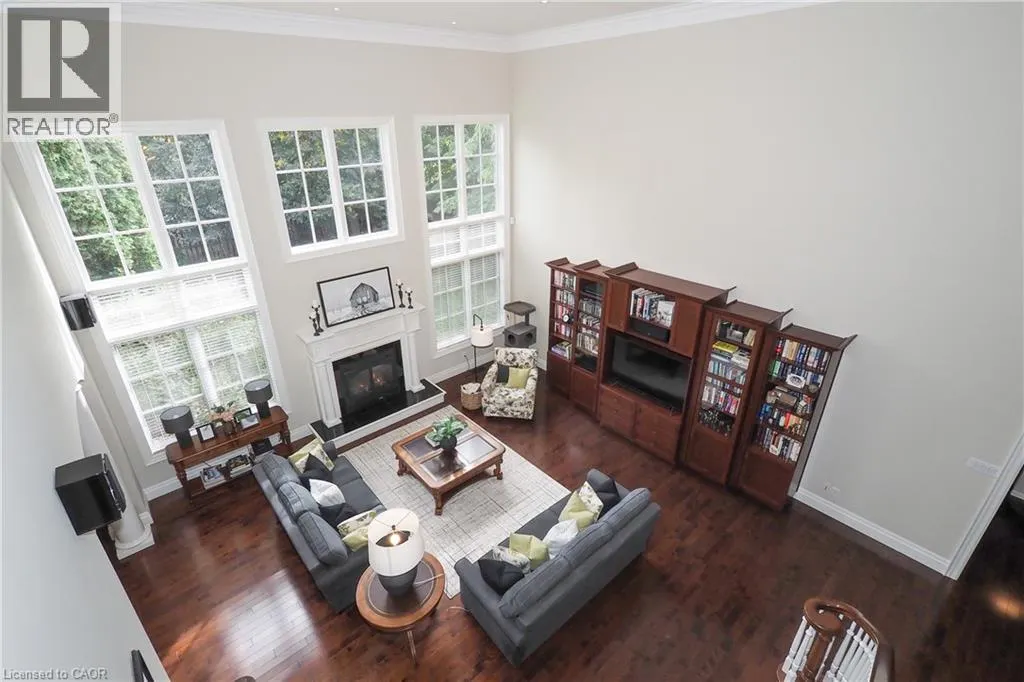 585 KIWANIS PARK Drive