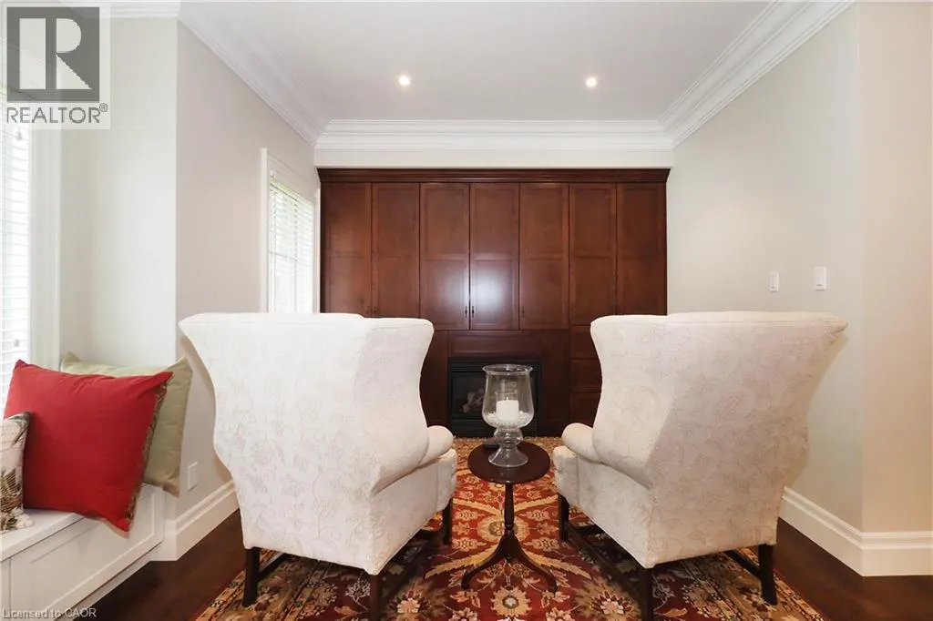 585 KIWANIS PARK Drive