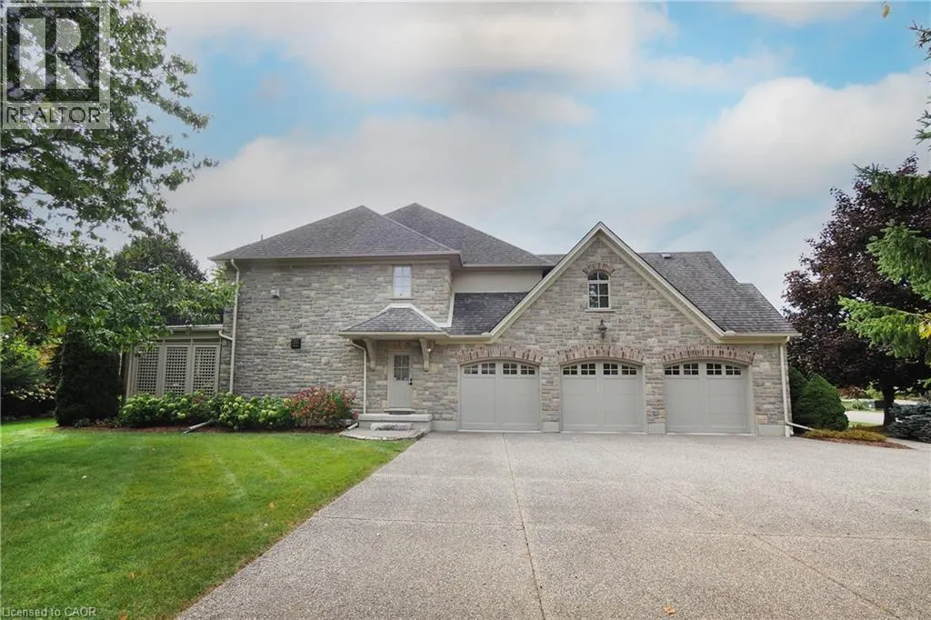 585 KIWANIS PARK Drive