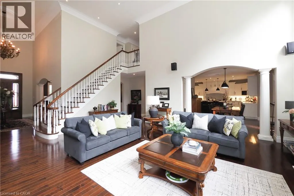 585 KIWANIS PARK Drive