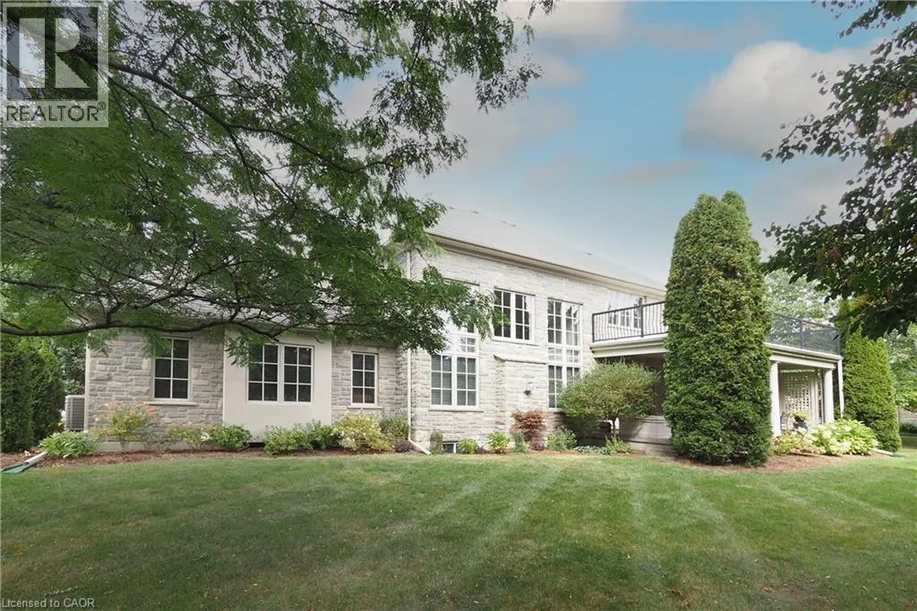 585 KIWANIS PARK Drive