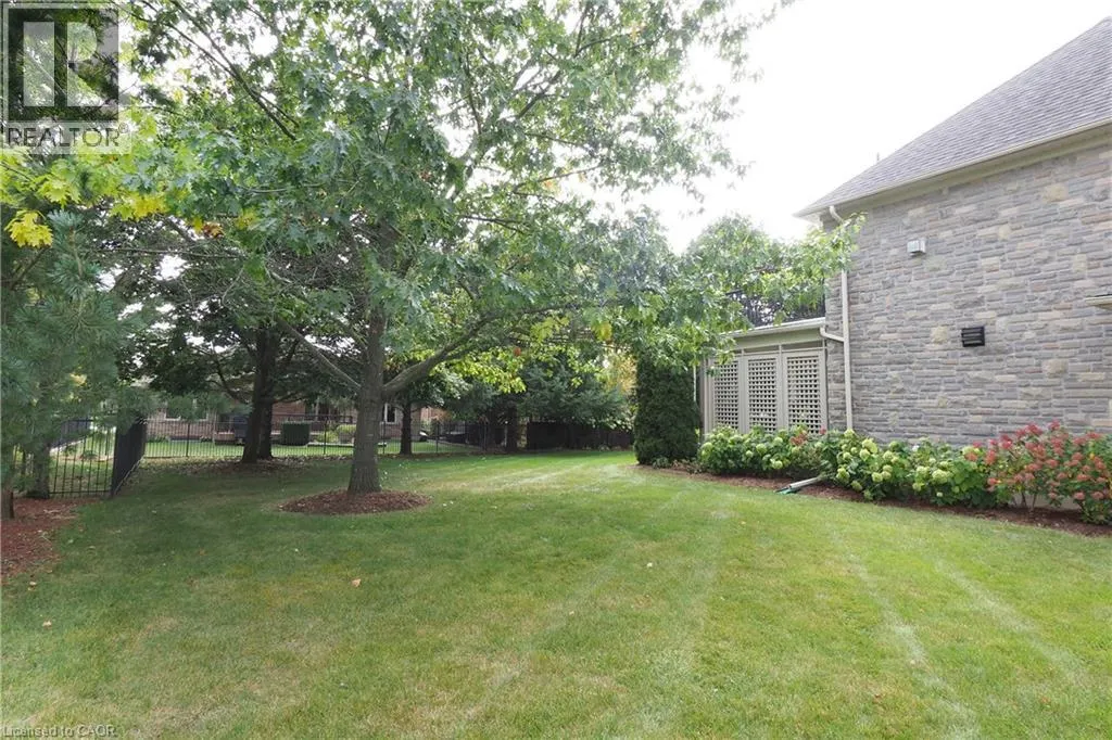 585 KIWANIS PARK Drive