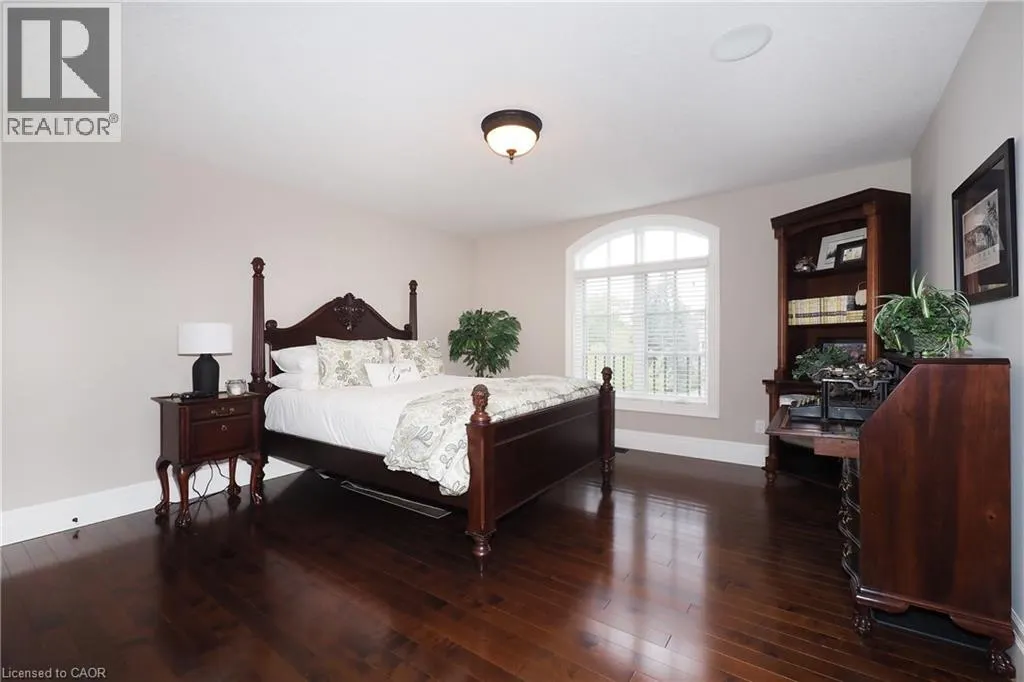 585 KIWANIS PARK Drive