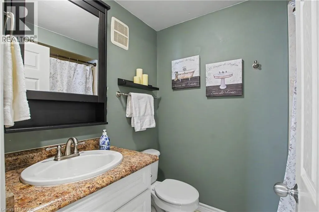 661 FRANCIS Road Unit# 4 #4