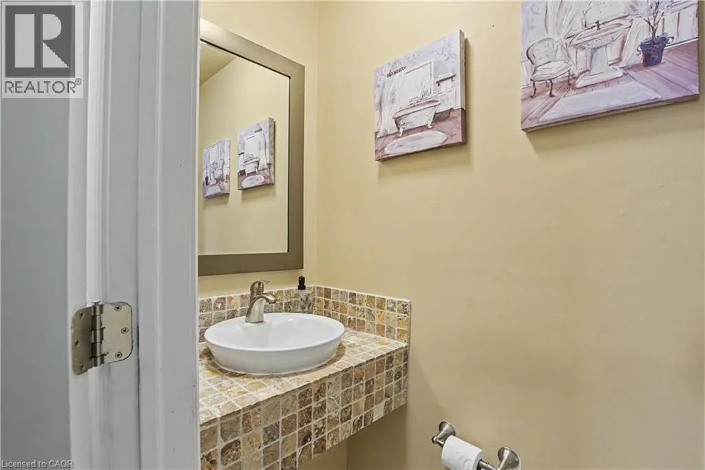 661 FRANCIS Road Unit# 4 #4