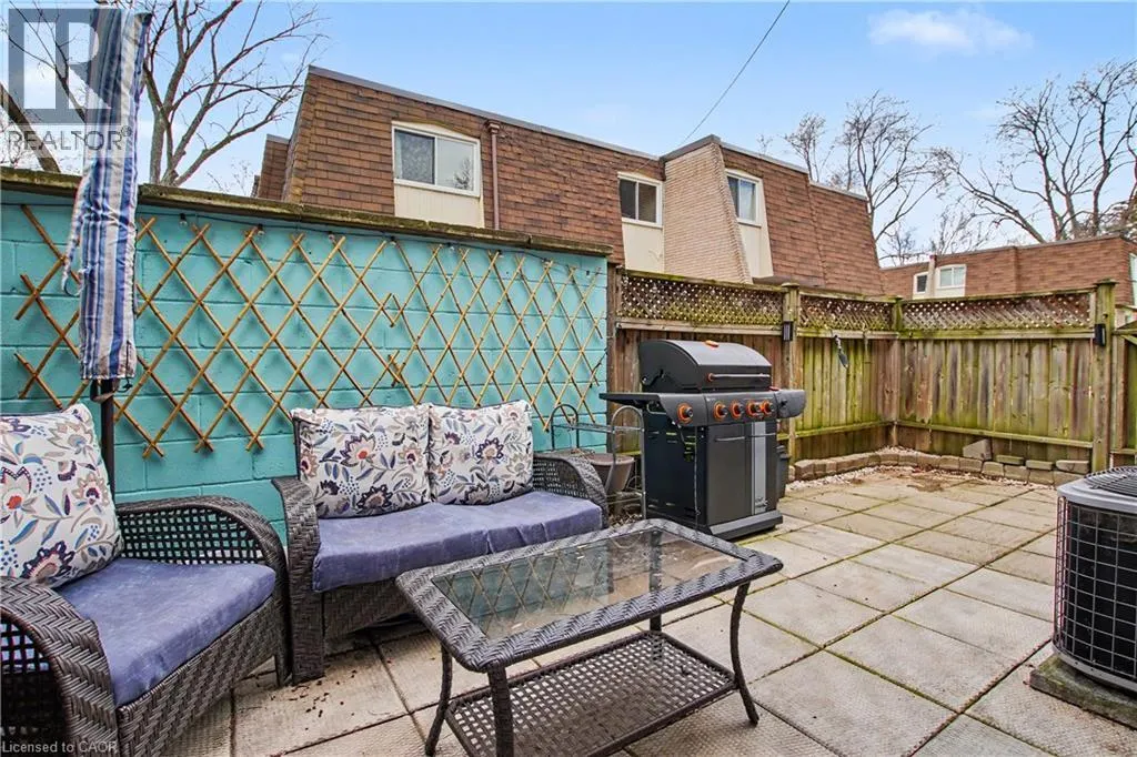 661 FRANCIS Road Unit# 4 #4