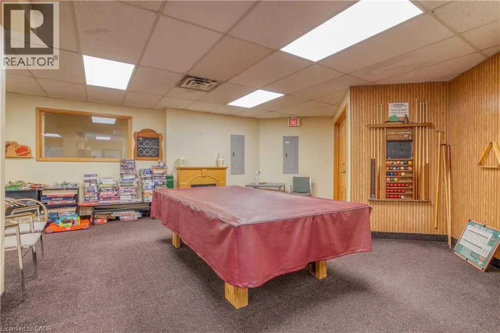 237 KING Street W Unit# 402 #402