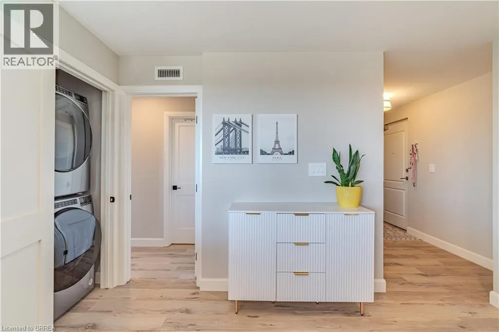 34 NORMAN Street Unit# 404 #404