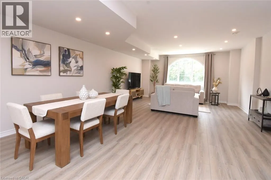 677 PARK Road N Unit# 2 #2