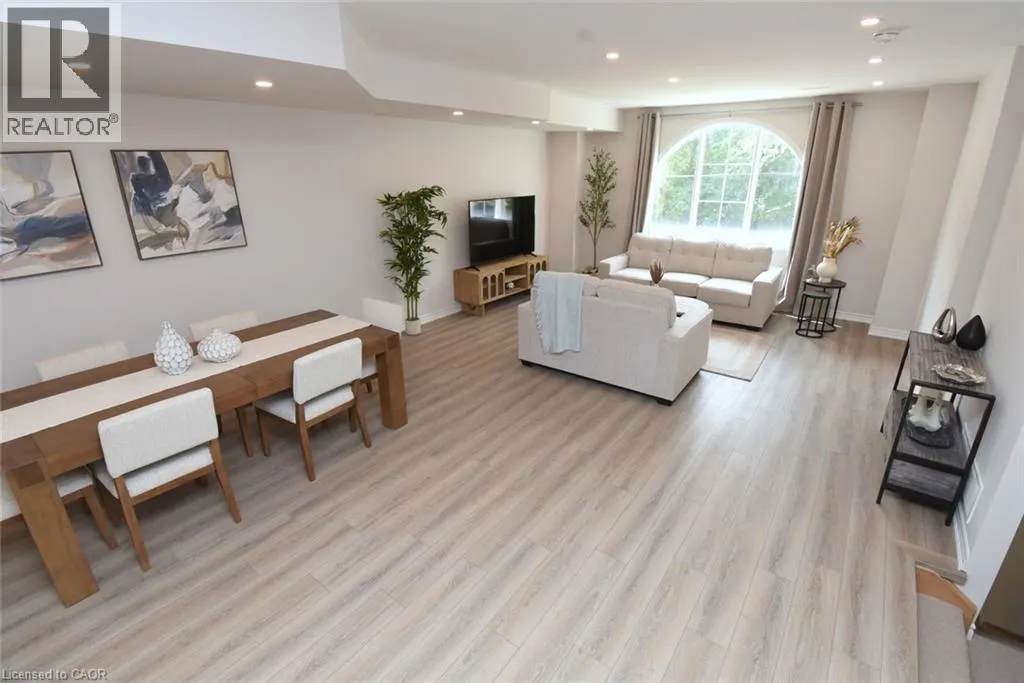 677 PARK Road N Unit# 2 #2