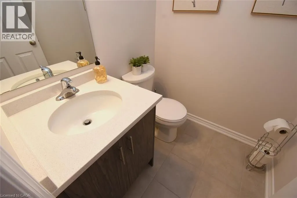 677 PARK Road N Unit# 2 #2