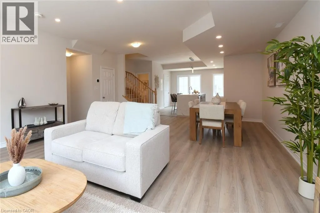 677 PARK Road N Unit# 2 #2