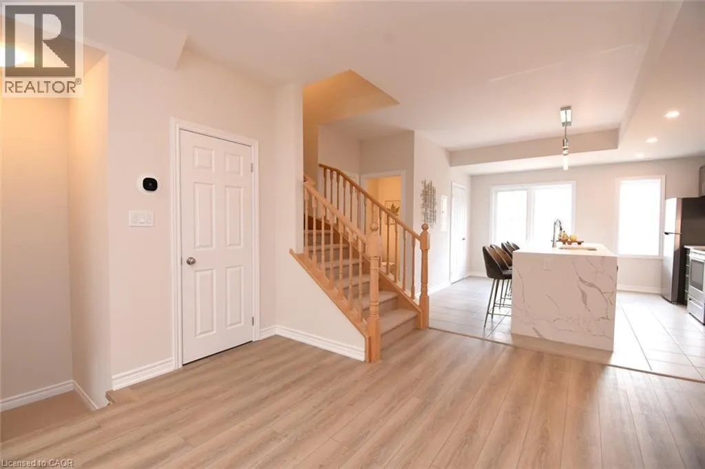 677 PARK Road N Unit# 2 #2