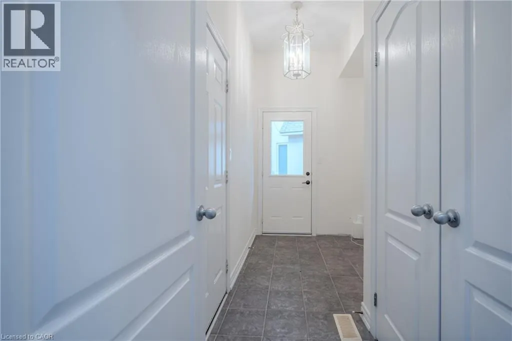 79 MOORLAND Crescent