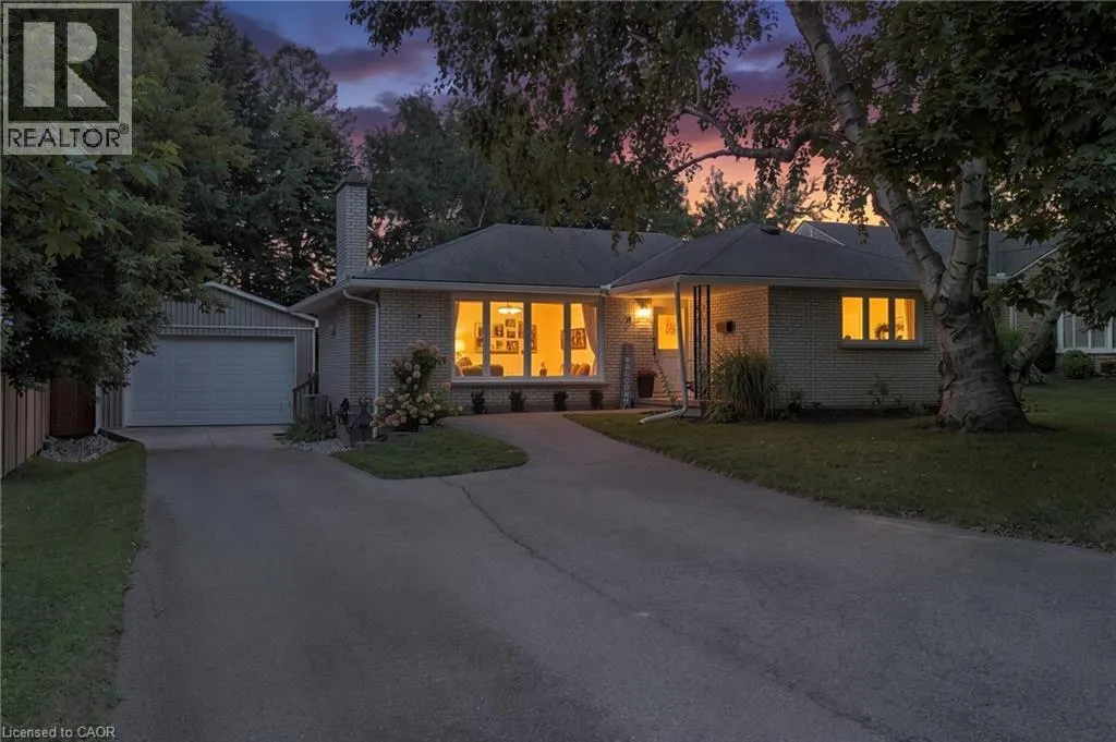 16 GIBSON Drive