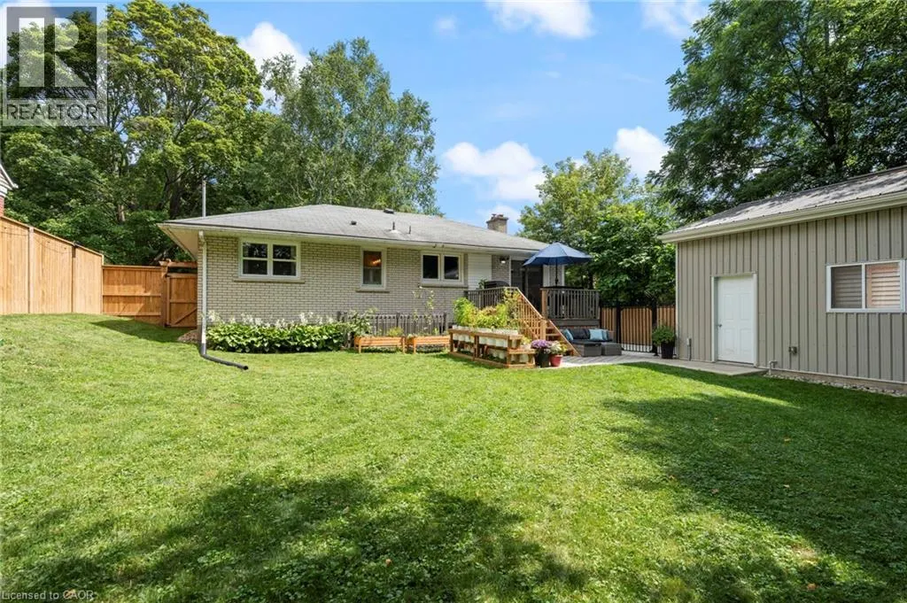 16 GIBSON Drive