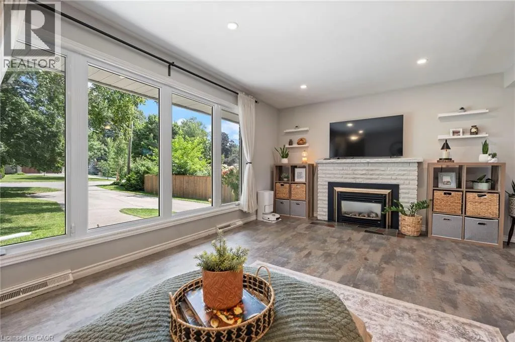 16 GIBSON Drive