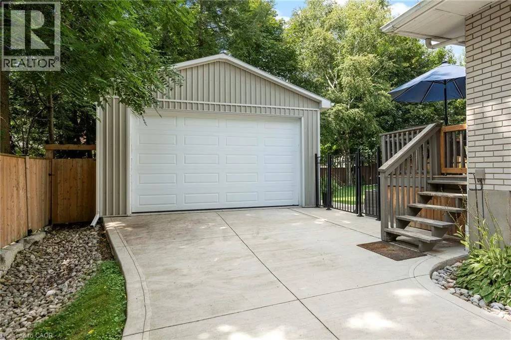 16 GIBSON Drive