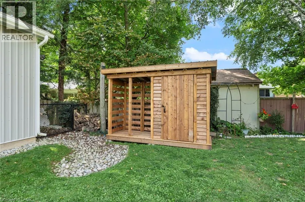 16 GIBSON Drive