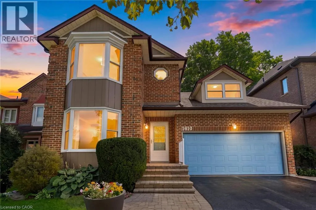 1610 HEATHSIDE Crescent