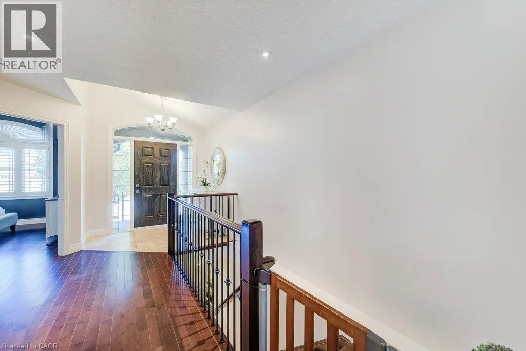 27 CORAL GABLES Crescent