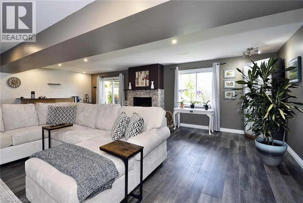 318 FAIRWAY Road
