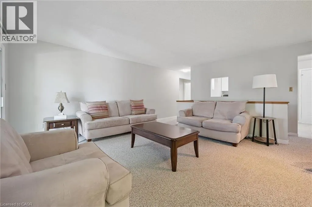 512 THORNDALE Drive