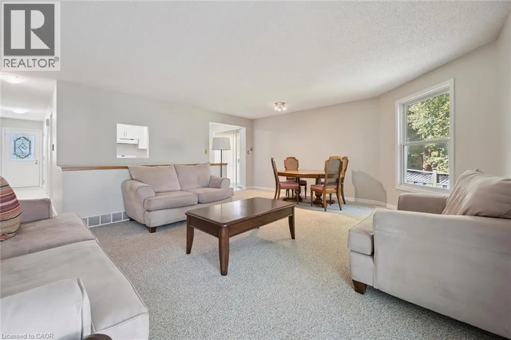 512 THORNDALE Drive