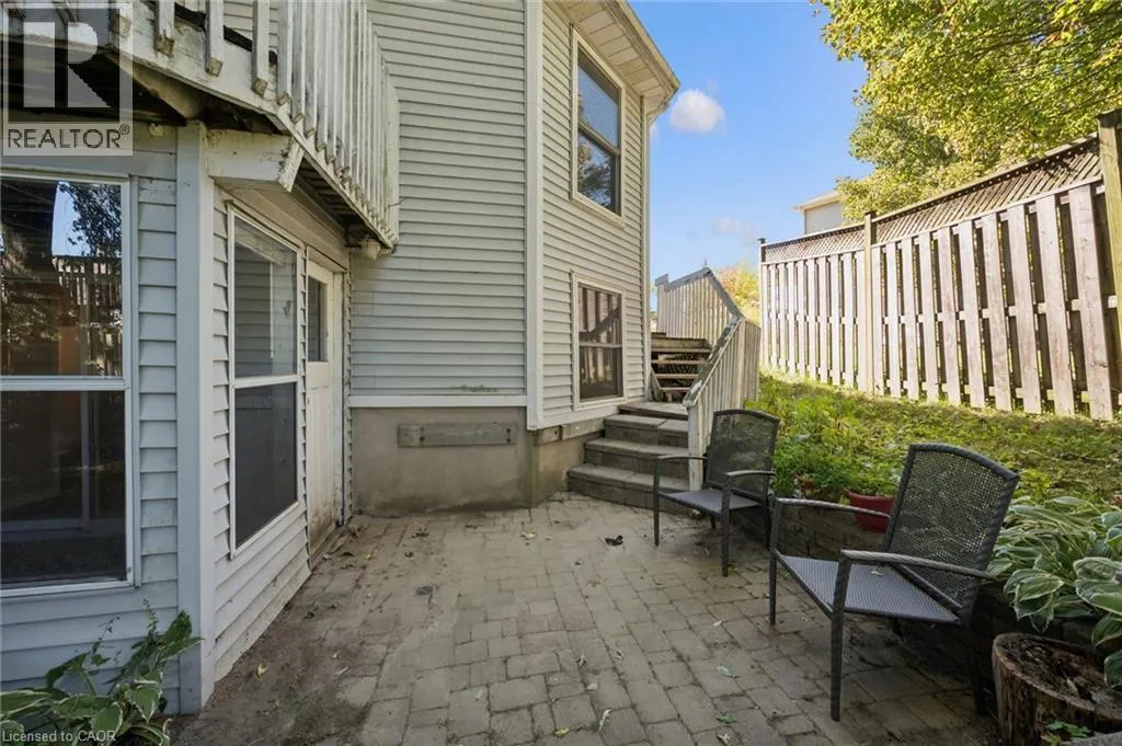 512 THORNDALE Drive