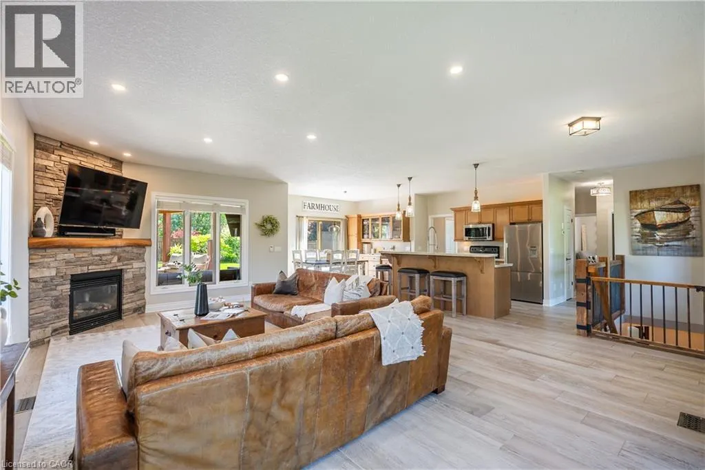 46 SEA BREEZE Drive