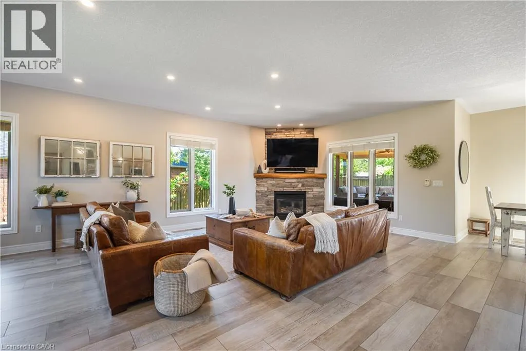 46 SEA BREEZE Drive