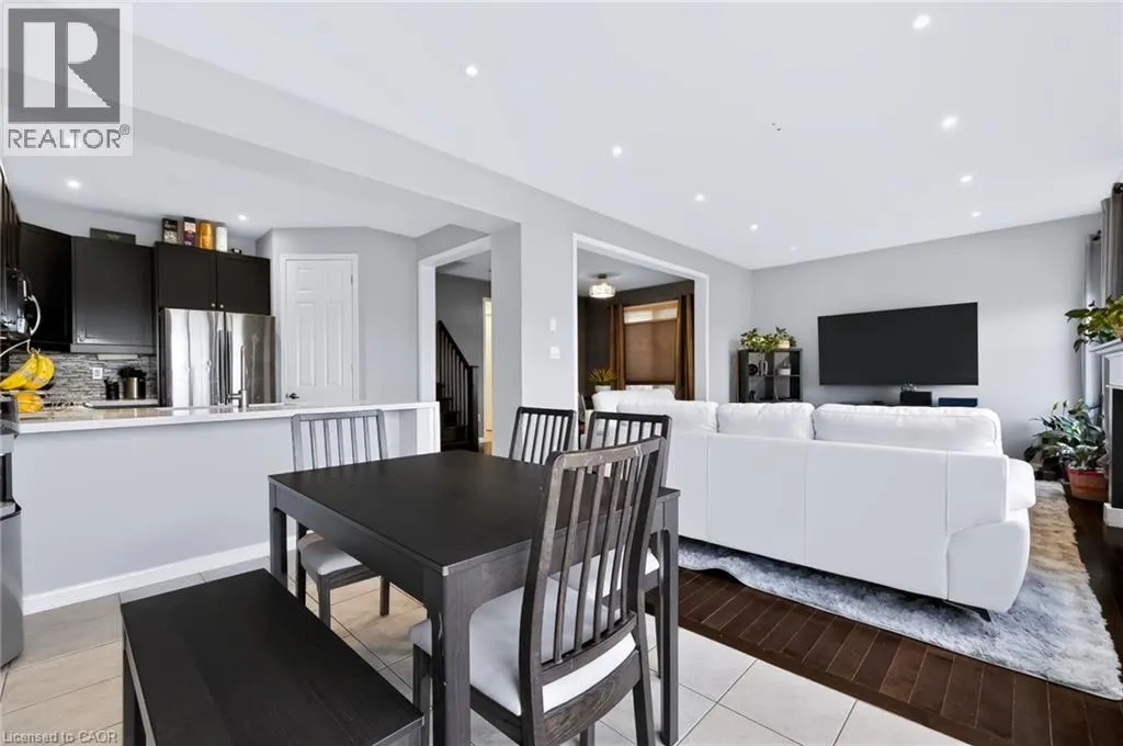 573 ATTENBOROUGH Terrace