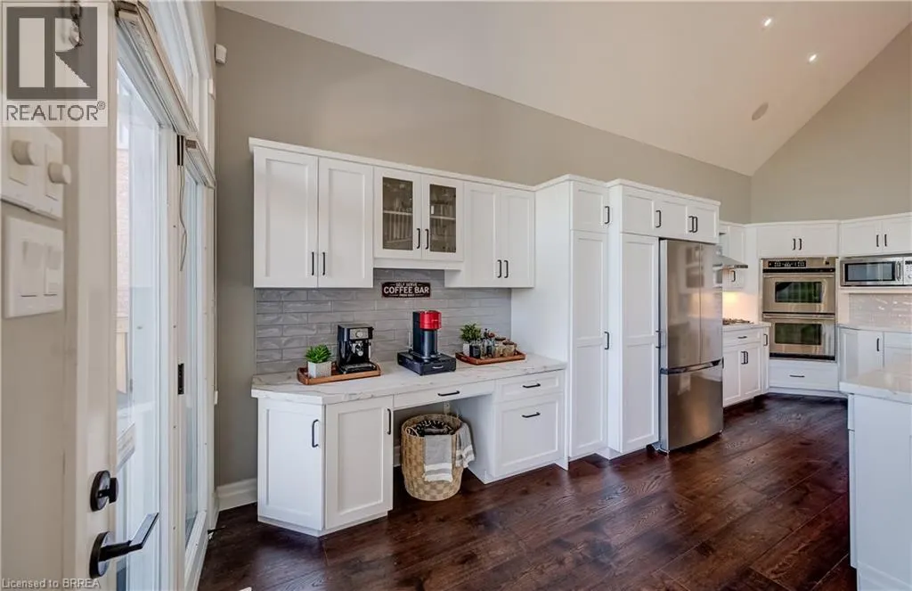 4 LAWREN S HARRIS Drive
