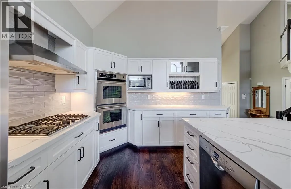 4 LAWREN S HARRIS Drive