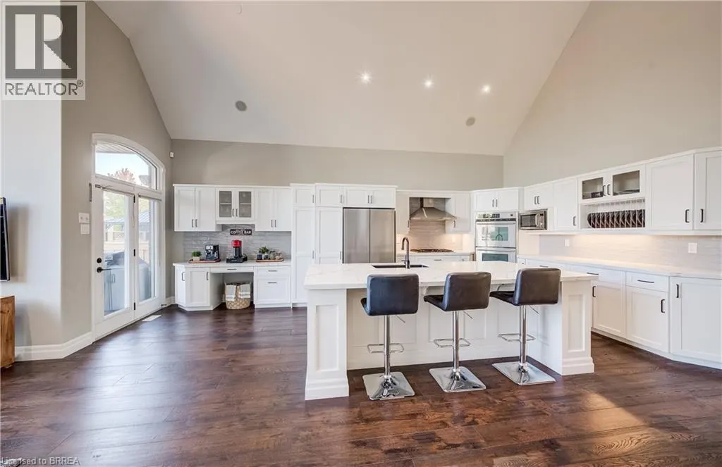 4 LAWREN S HARRIS Drive