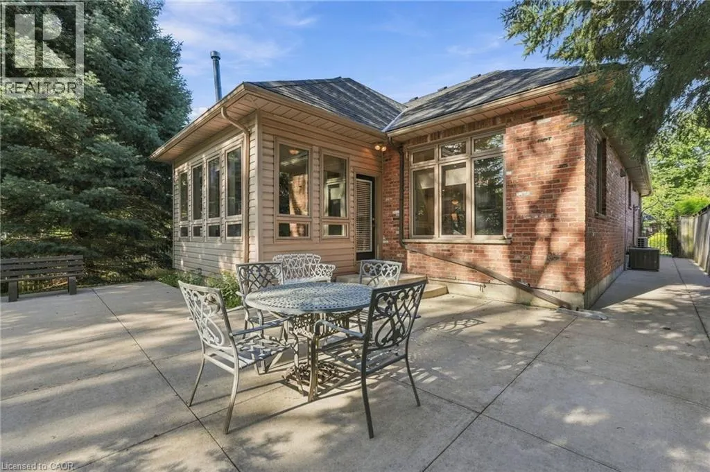 4 SUMMIT Drive