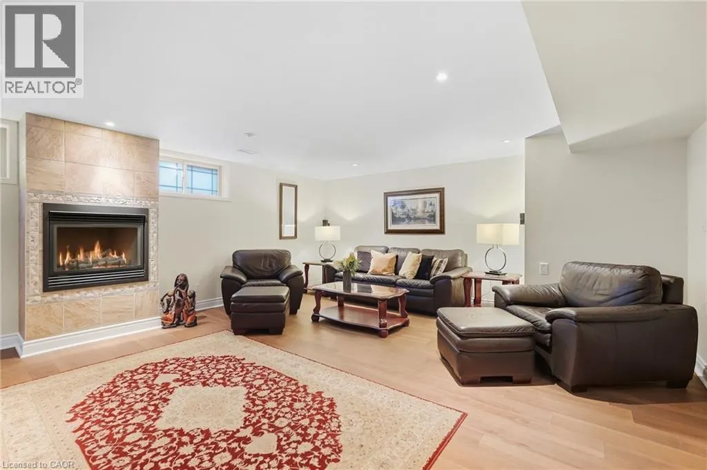4 SUMMIT Drive