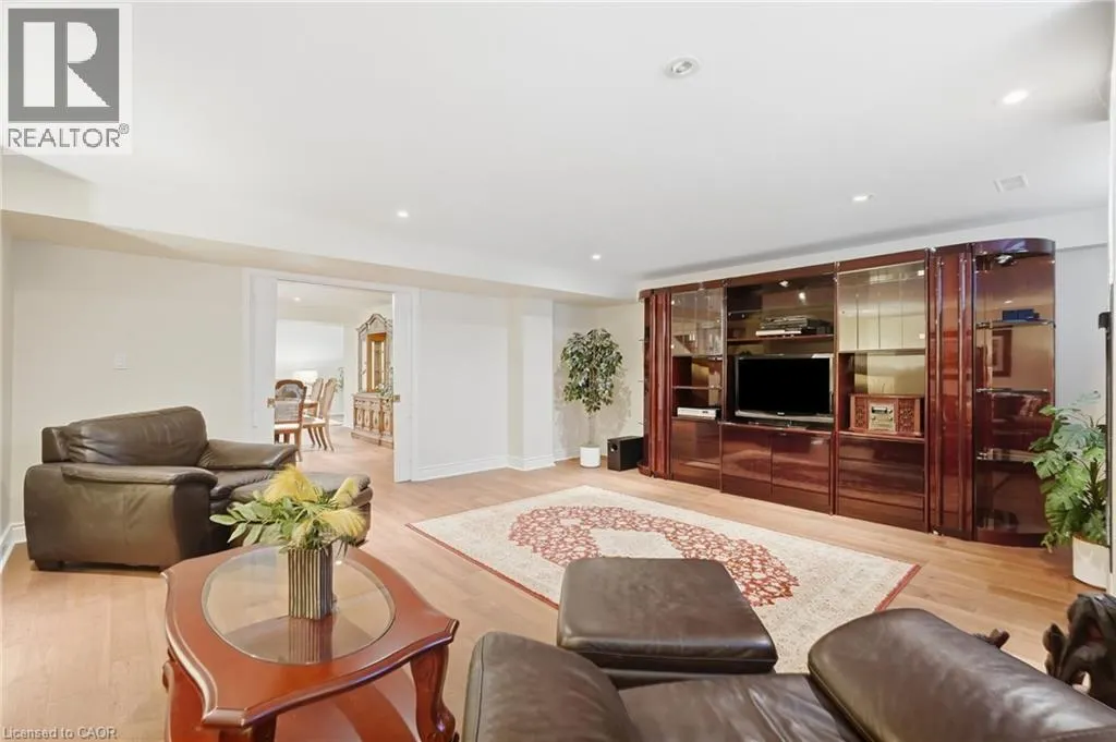 4 SUMMIT Drive