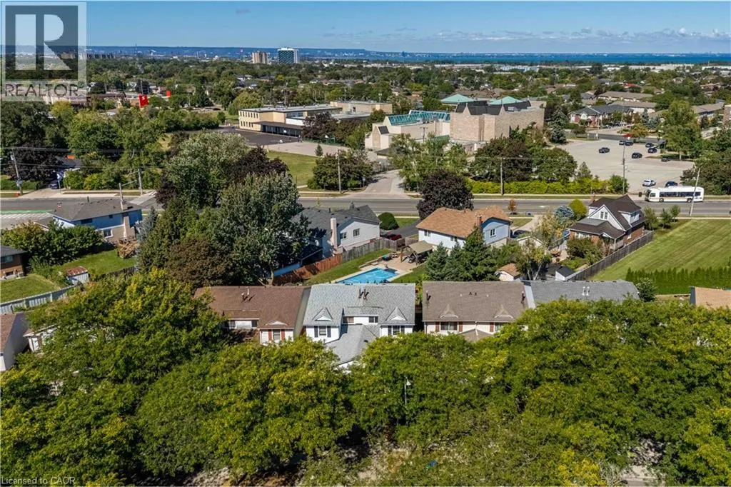 98 MEMORIAL Avenue
