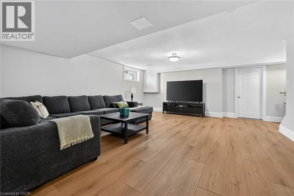 17 CHERRY Avenue
