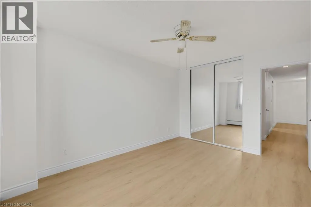 975 WARWICK Court Unit# 310 #310