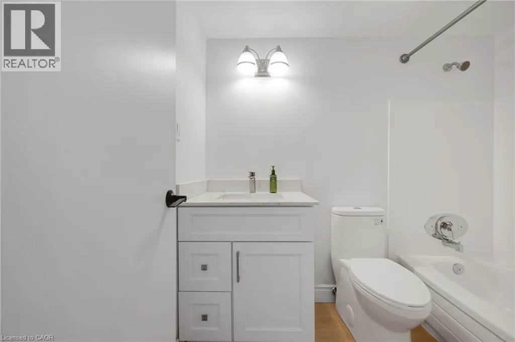 975 WARWICK Court Unit# 310 #310