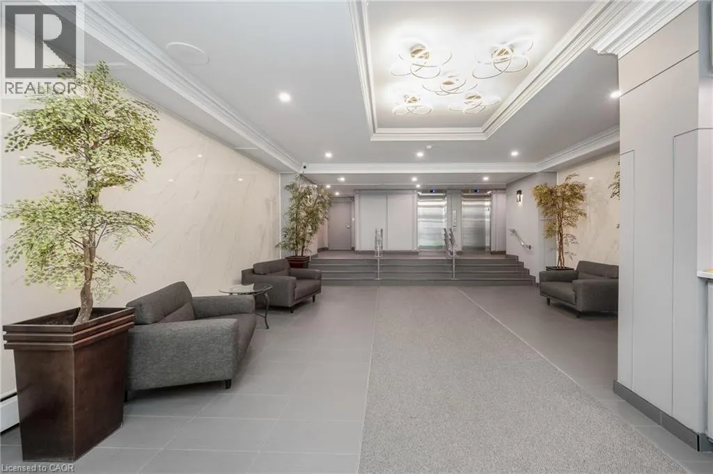 975 WARWICK Court Unit# 310 #310