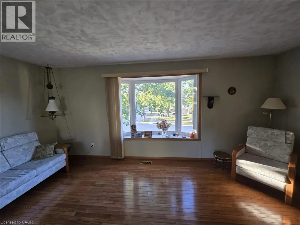 410 LAKEVIEW Drive