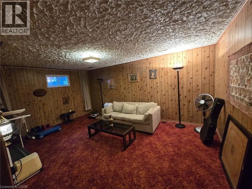 410 LAKEVIEW Drive