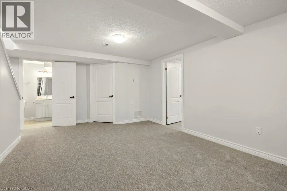 175 FIDDLERS GREEN Drive Unit# 19 #19
