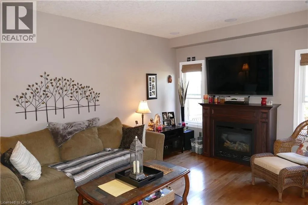 466 SIENNA Crescent