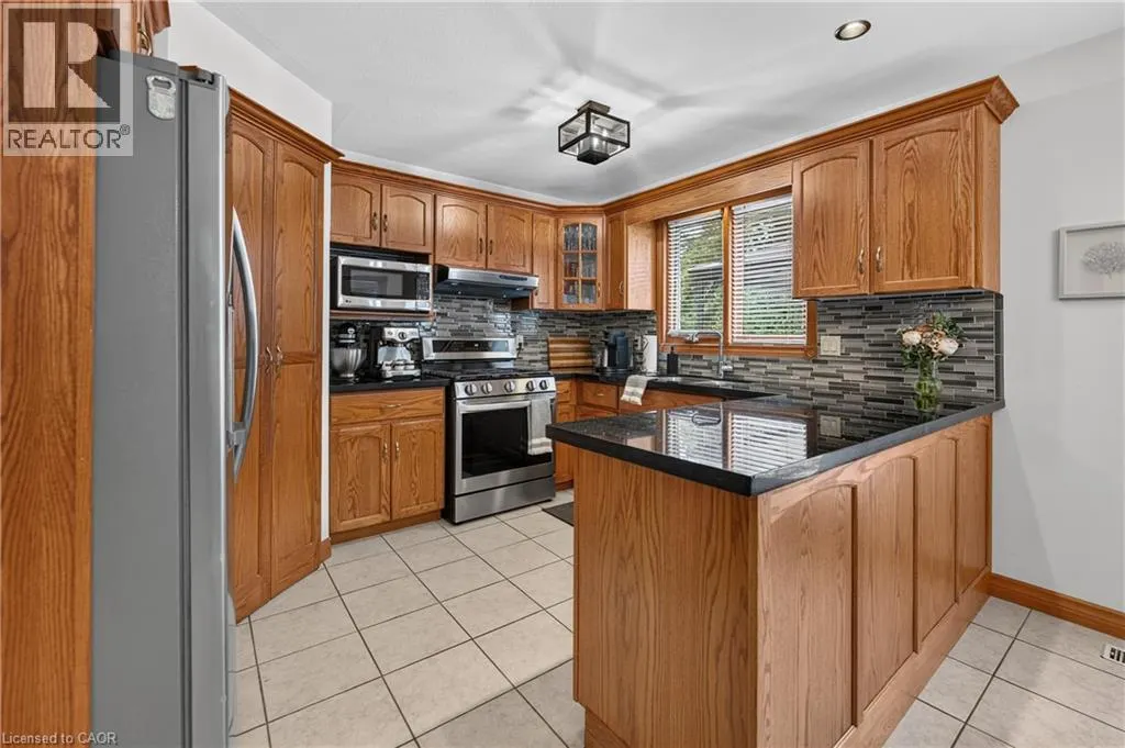 52 ARCHWOOD Crescent
